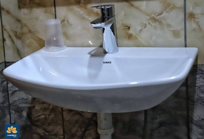 هتل La Rochelle Hôtel