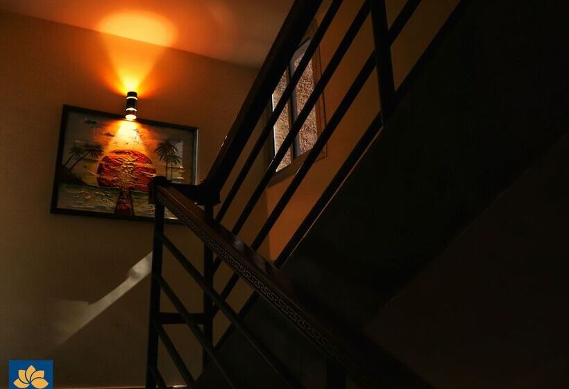 هتل La Rochelle Hôtel