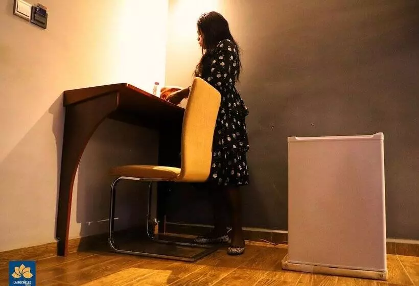 هتل La Rochelle Hôtel