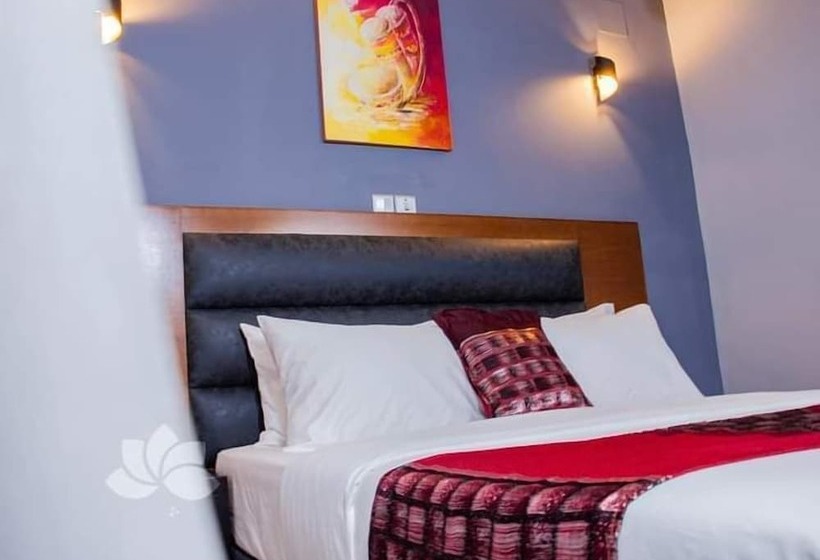 هتل La Rochelle Hôtel