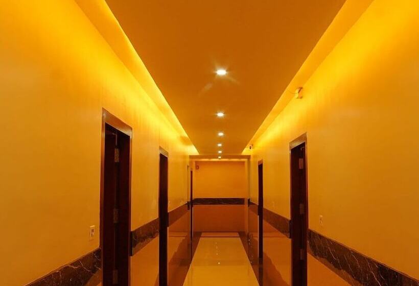 בית מלון כפרי Lumino Rainbow Munnar