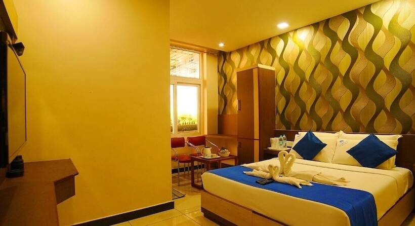 בית מלון כפרי Lumino Rainbow Munnar