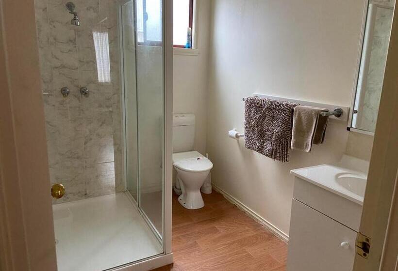 בית מלון כפרי Mansfield Lakeside