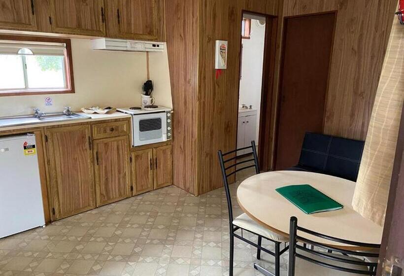 בית מלון כפרי Mansfield Lakeside