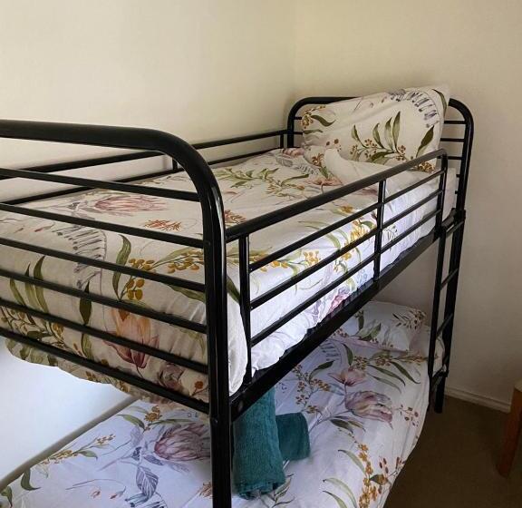 בית מלון כפרי Mansfield Lakeside