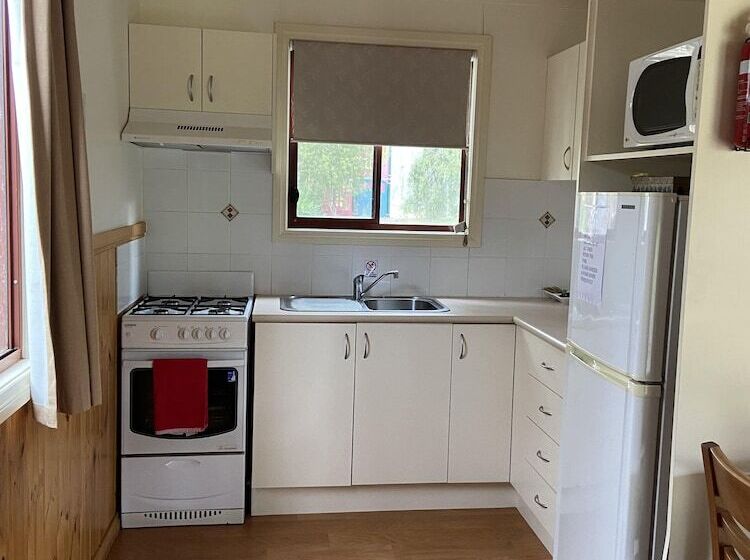 בית מלון כפרי Mansfield Lakeside