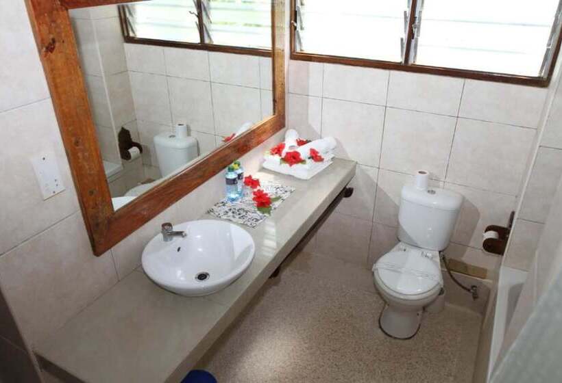 هتل Mnarani Beach Club