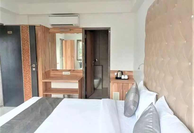 ホテル Nakshatra Resort