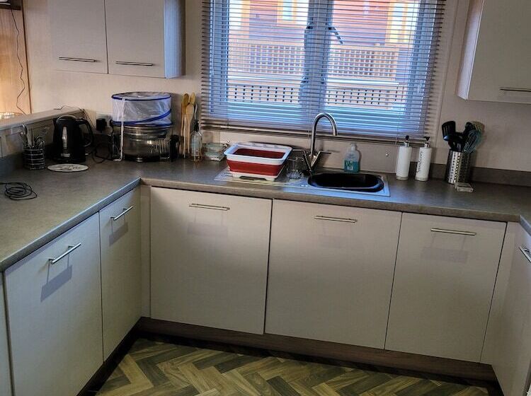 בית מלון כפרי Remarkable 3 Bed House In Hull