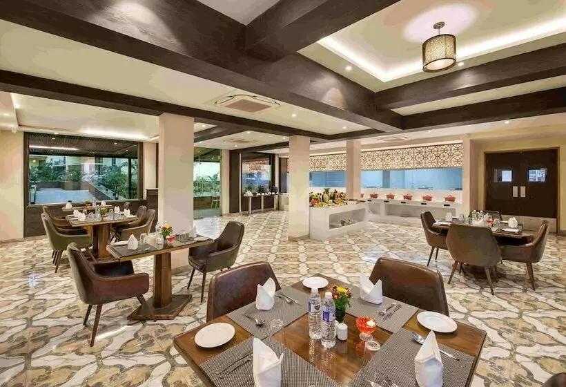 ホテル Sea Breeze Sarovar Portico Varca Goa