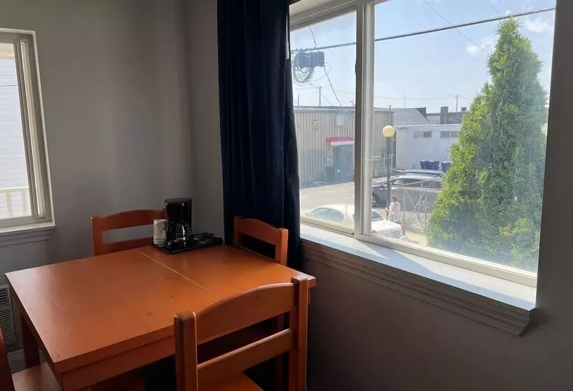 Hotelli Ships Inn