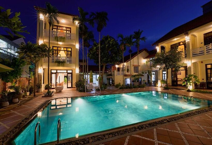 هتل The Muse House