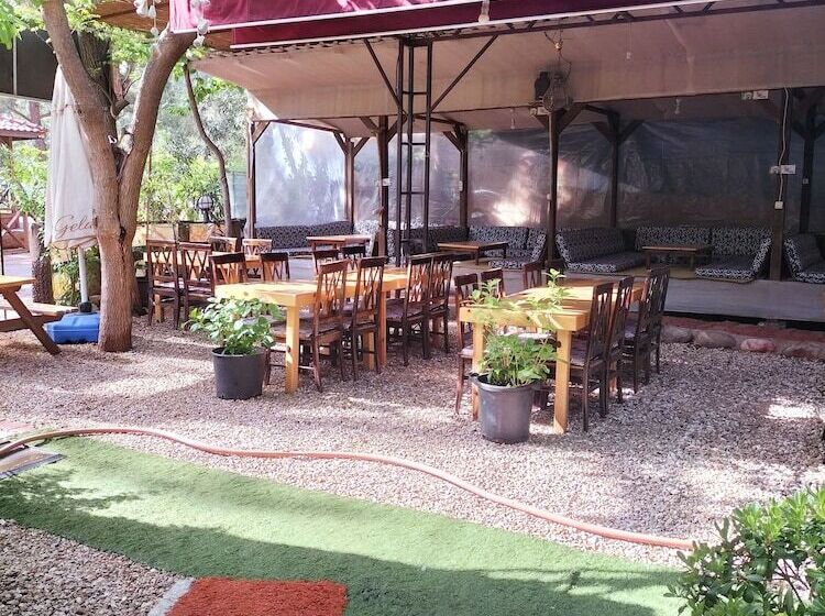 هتل Zakkum Pansiyon