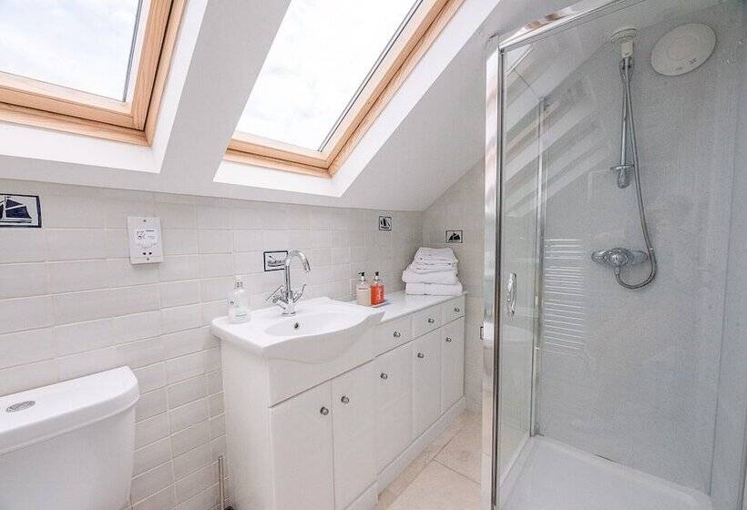 Longshore, Aldeburgh