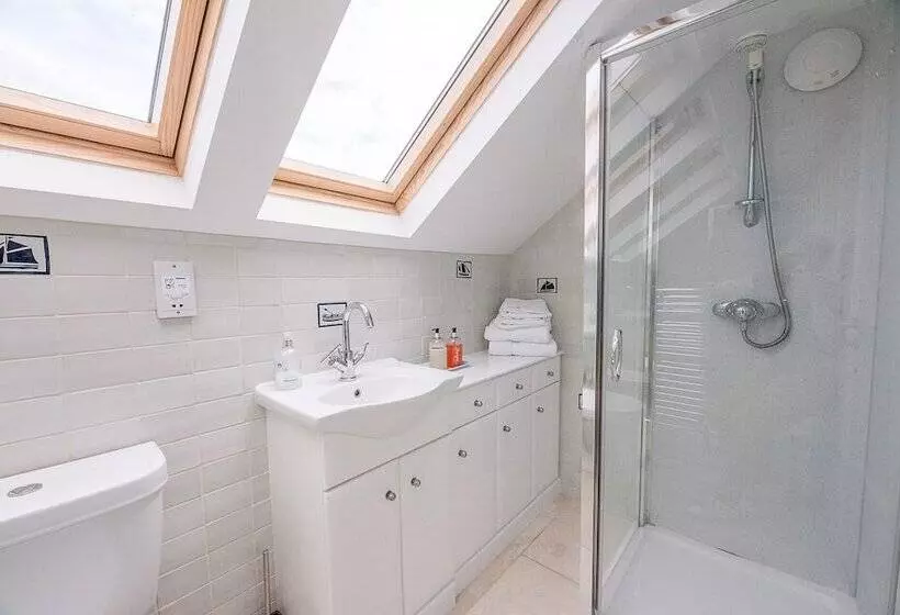 Longshore, Aldeburgh