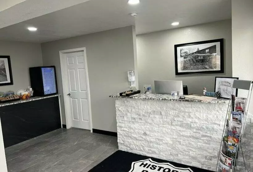 Motelli Maple Tree Inn