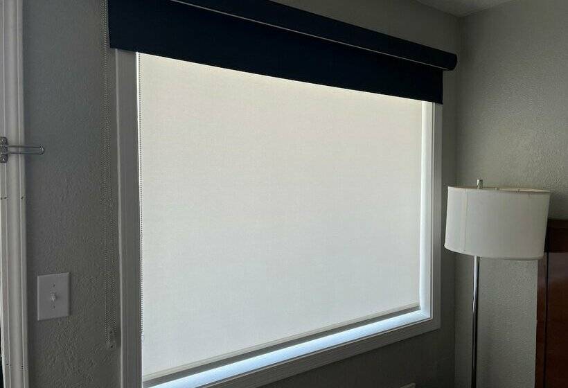 Мотель Maple Tree Inn