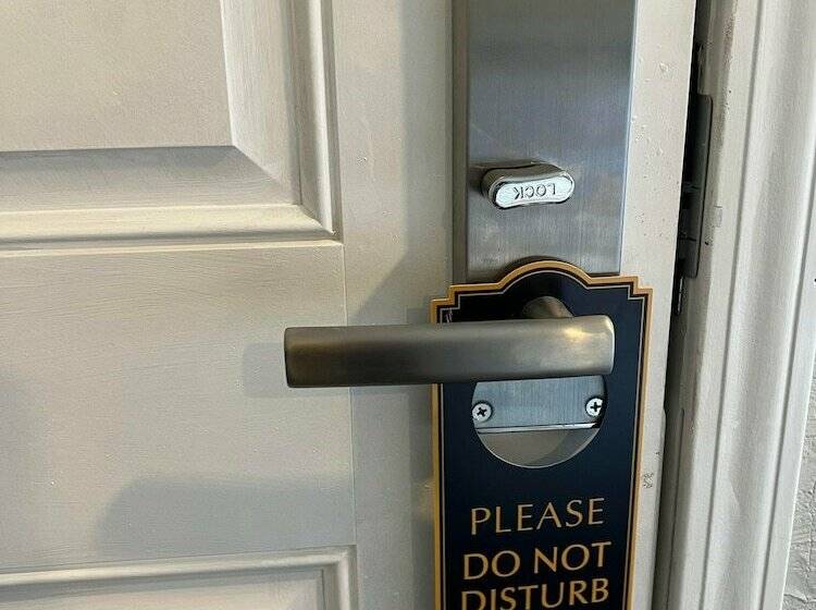 Мотель Maple Tree Inn