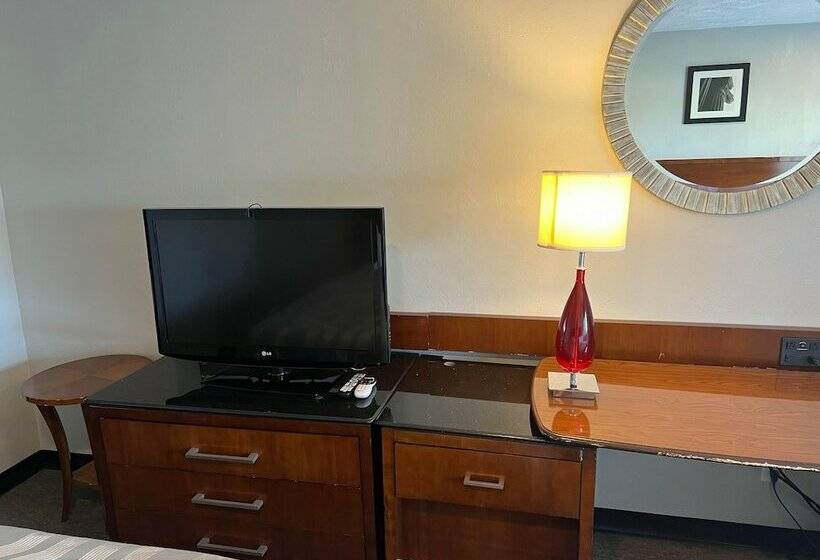 Мотель Maple Tree Inn