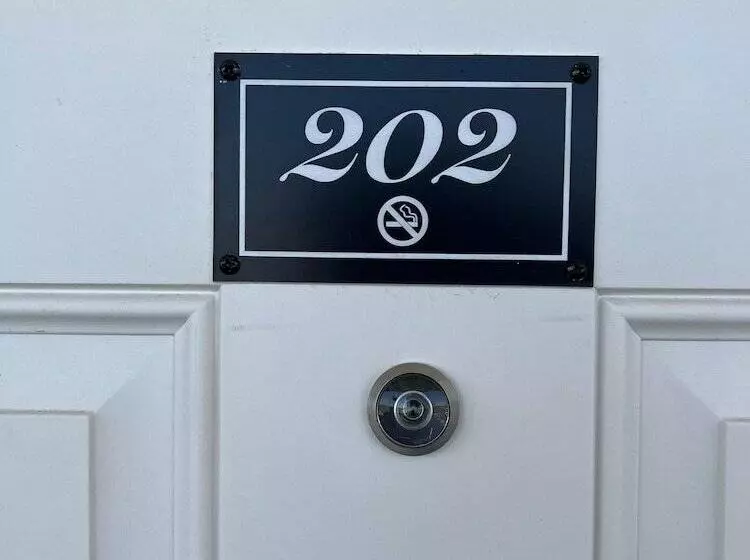 Motelli Maple Tree Inn