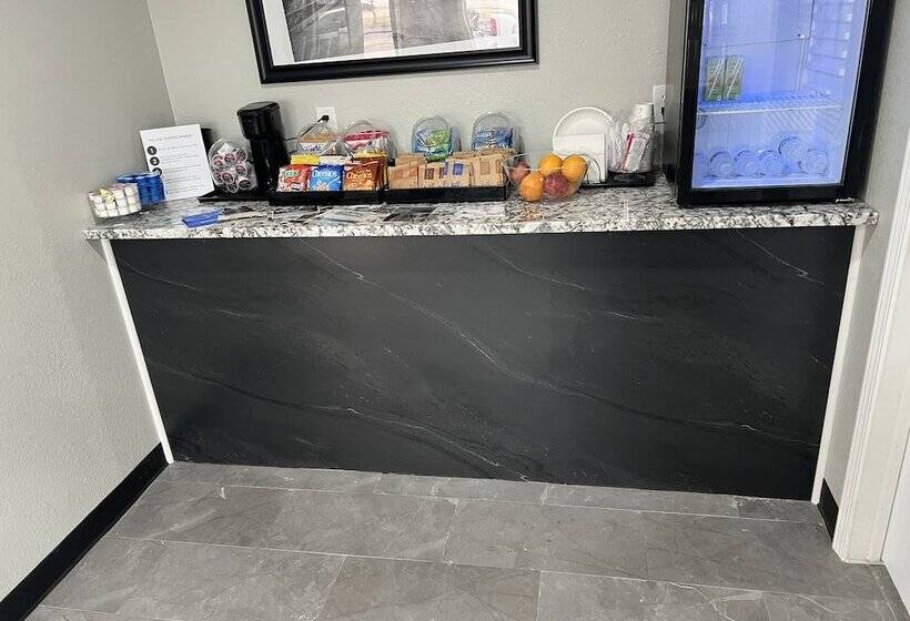 Мотель Maple Tree Inn