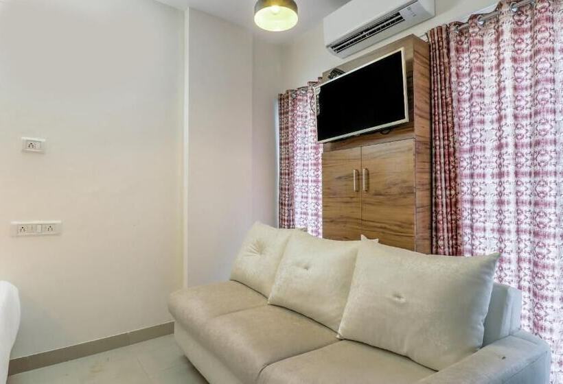 膳宿费 Crystal Inn