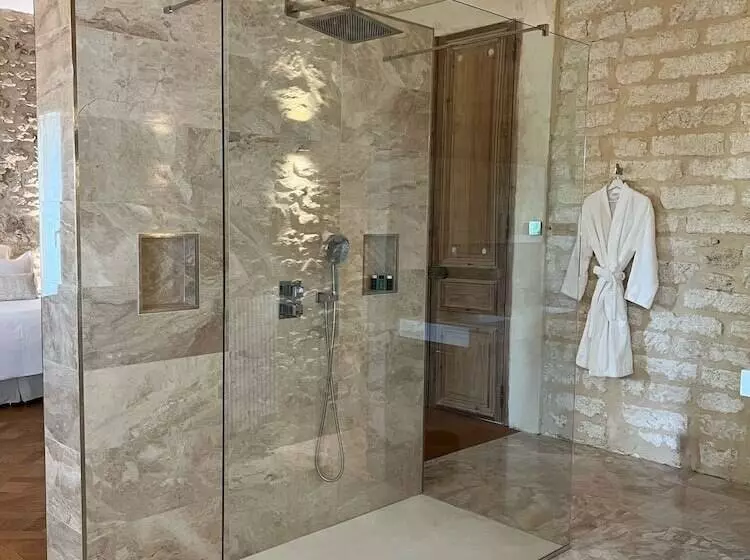 Majatalo Domaine De La Trinité