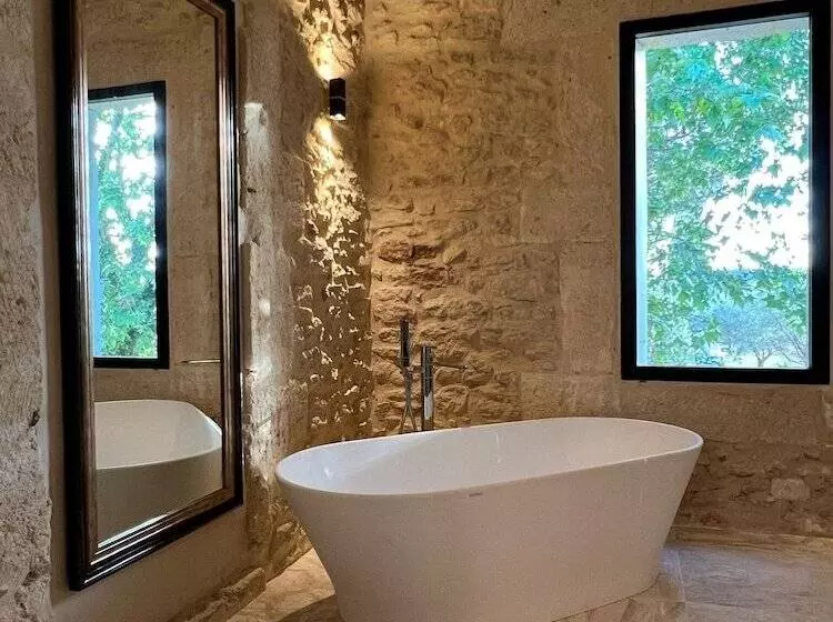 Majatalo Domaine De La Trinité