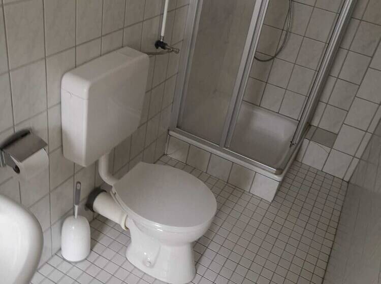 ペンション Gästehaus Und Fitness Haus Bergquell