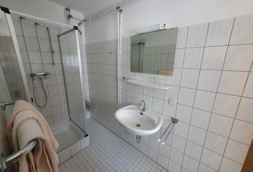 ペンション Gästehaus Und Fitness Haus Bergquell