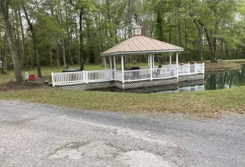 Majatalo Stroble Paradise