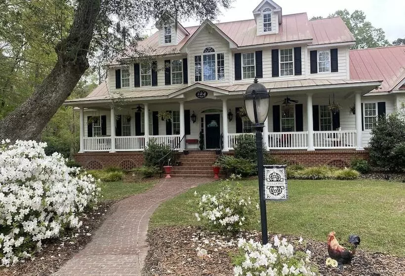 Majatalo Stroble Paradise