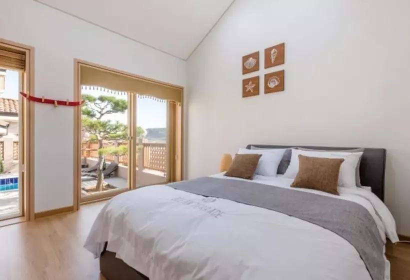 ペンション Taean Ocean Terrace Pool Villa