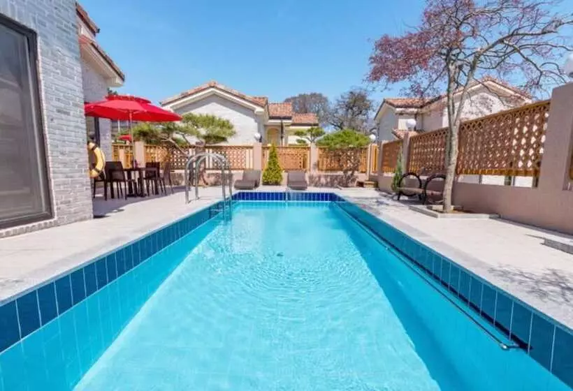 ペンション Taean Ocean Terrace Pool Villa