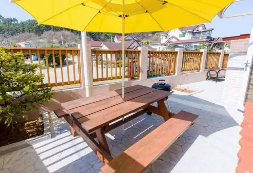 ペンション Taean Ocean Terrace Pool Villa
