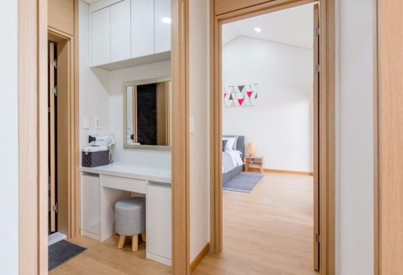 Pensão Taean Ocean Terrace Pool Villa