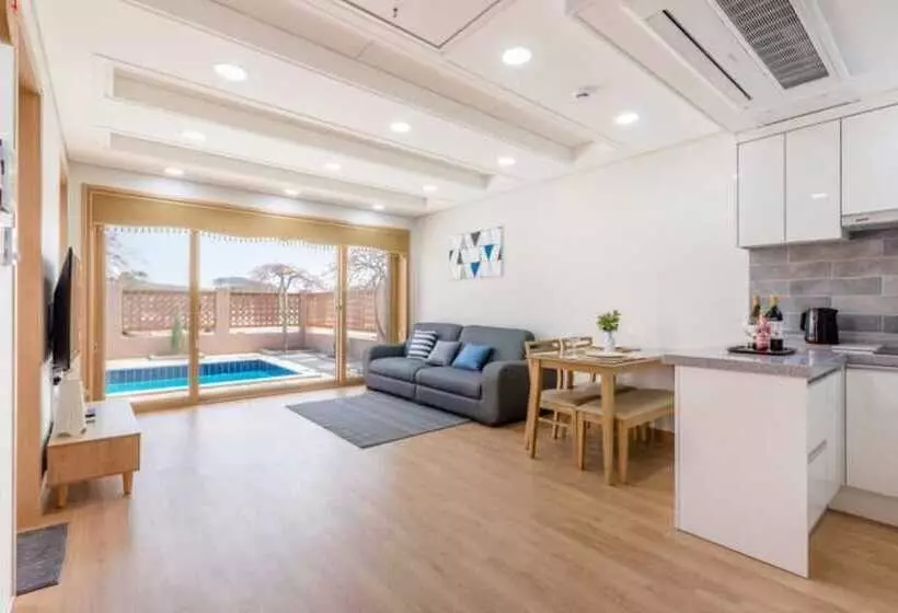 ペンション Taean Ocean Terrace Pool Villa