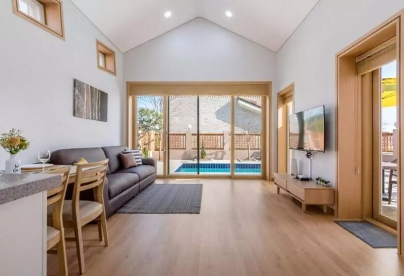 ペンション Taean Ocean Terrace Pool Villa