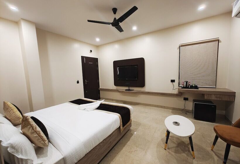 Radha Residency By Shrigo Hotels
