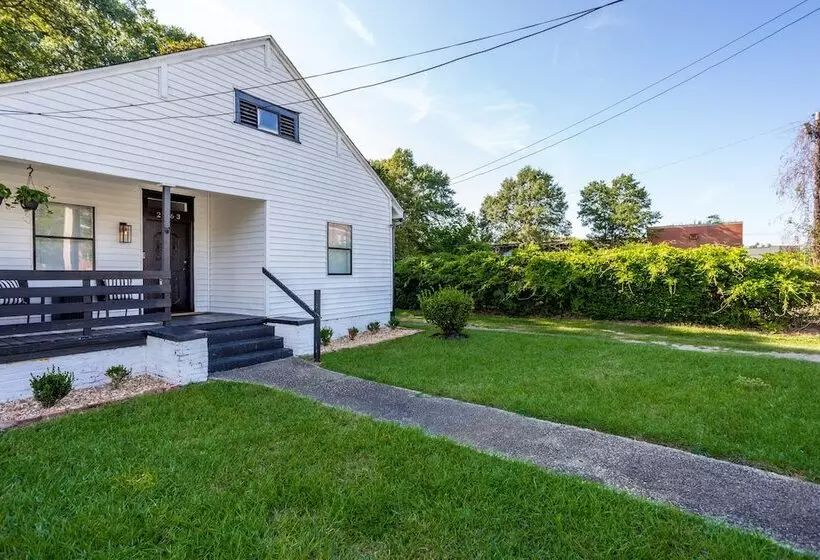 اقامتگاه Unique Mid Century Home Near Atl Airport