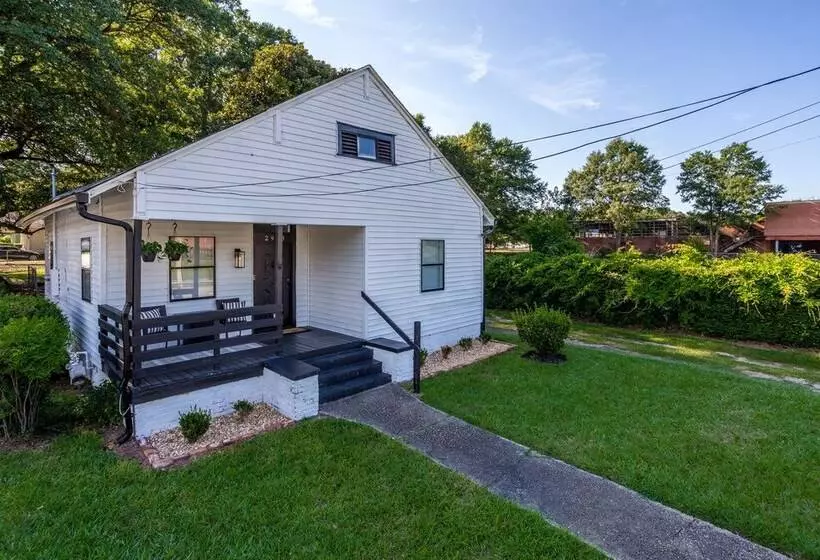 اقامتگاه Unique Mid Century Home Near Atl Airport