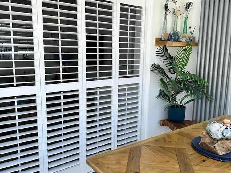 Stunning Cottage With Hot Tub, North Wales Coast