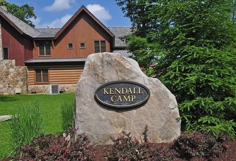 Summit Lodge