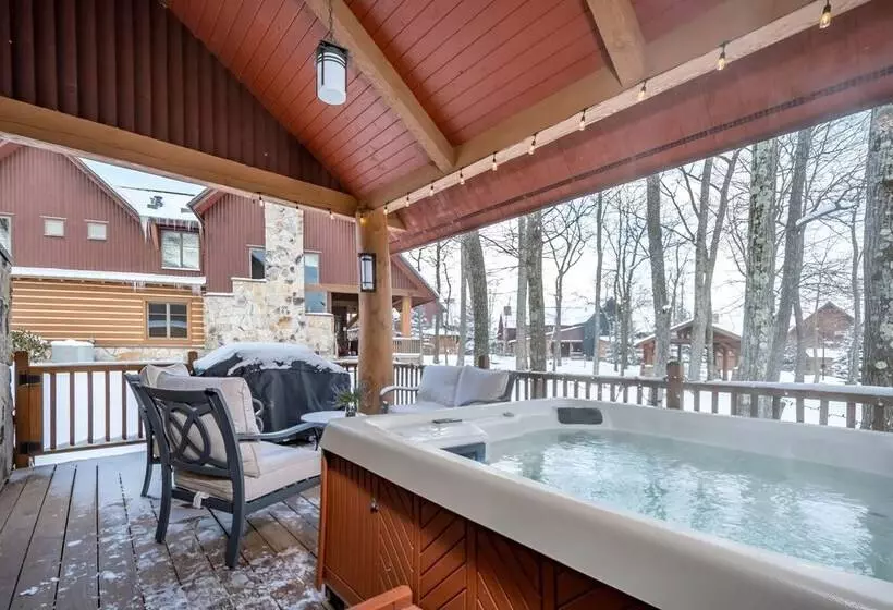 Summit Lodge