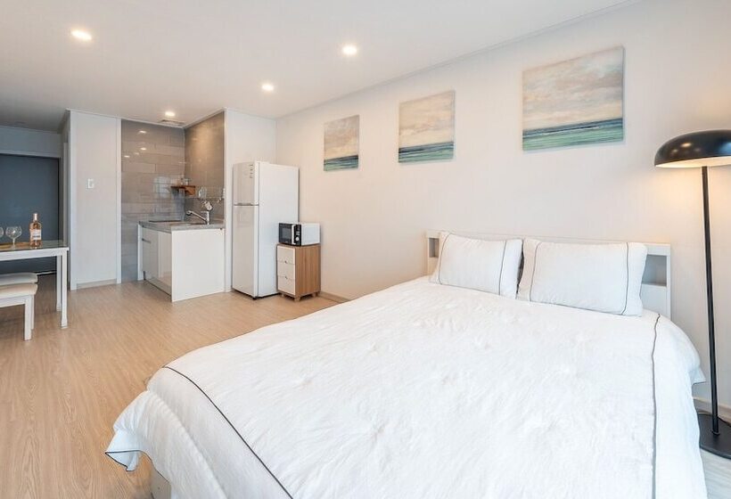 Goseong Badasga Per Osyeonbyu Pension