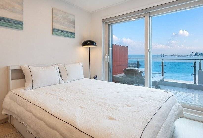 Goseong Badasga Per Osyeonbyu Pension