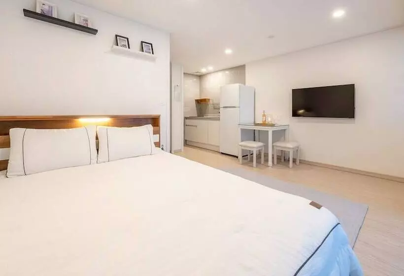 Goseong Badasga Per Osyeonbyu Pension