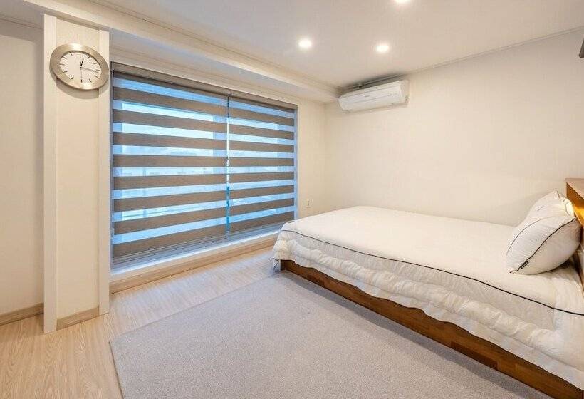 Goseong Badasga Per Osyeonbyu Pension