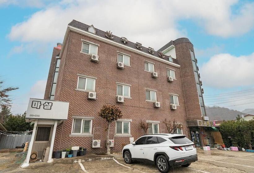 Hongcheon Woodeungjang Motel