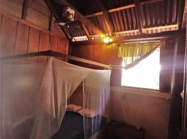 Hostal Punta Paraíso Cabañas